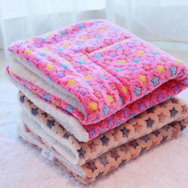 Cozy Cat & Dog Blanket – Multi-Purpose Pet Mat for Comfort